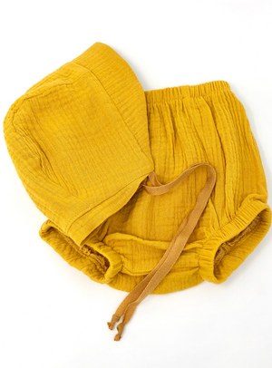 Open image in slideshow, Cotton Gauze Knicker &amp;  Bonnet Set
